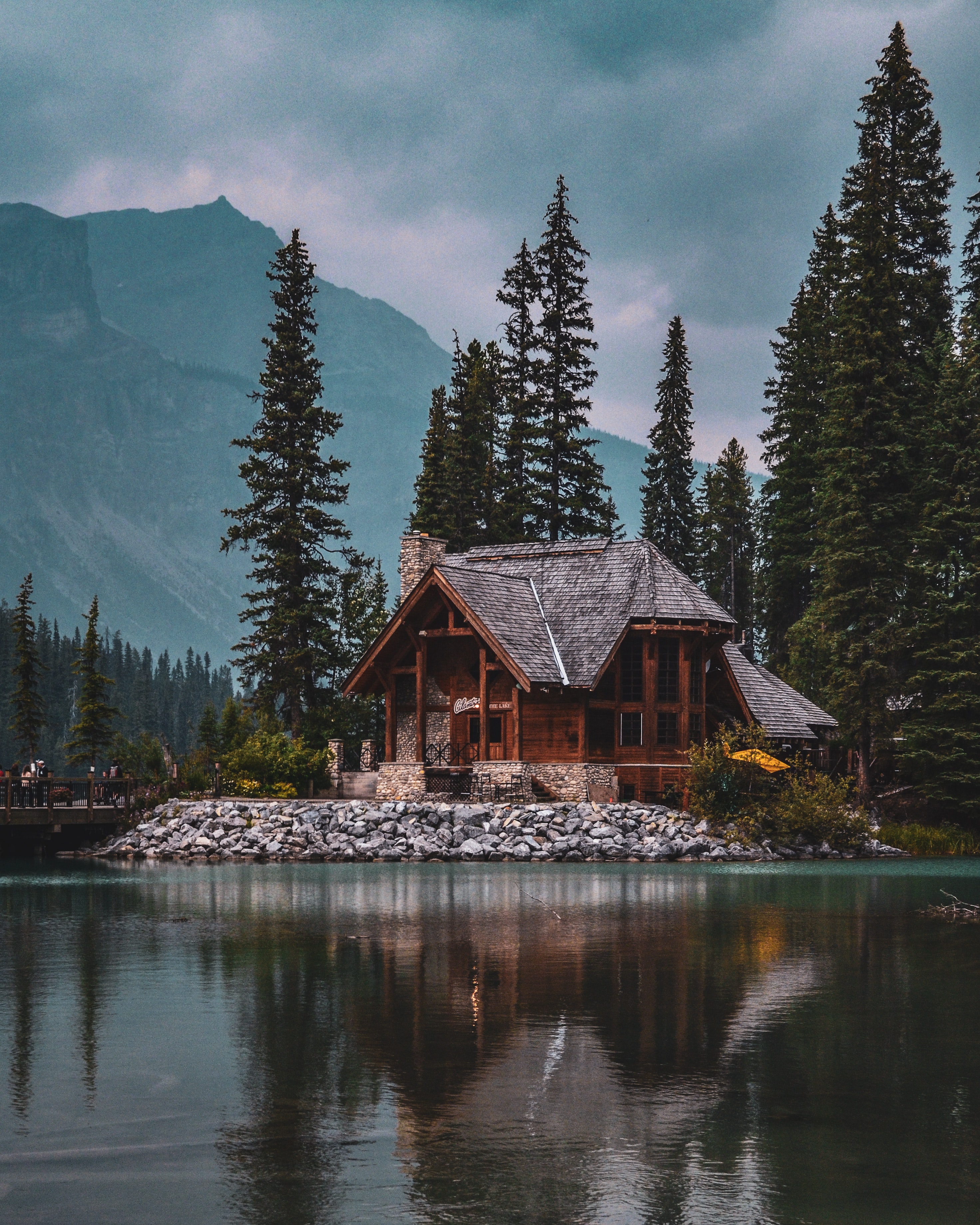 10 Great YouTube Channels for Off Grid Builds