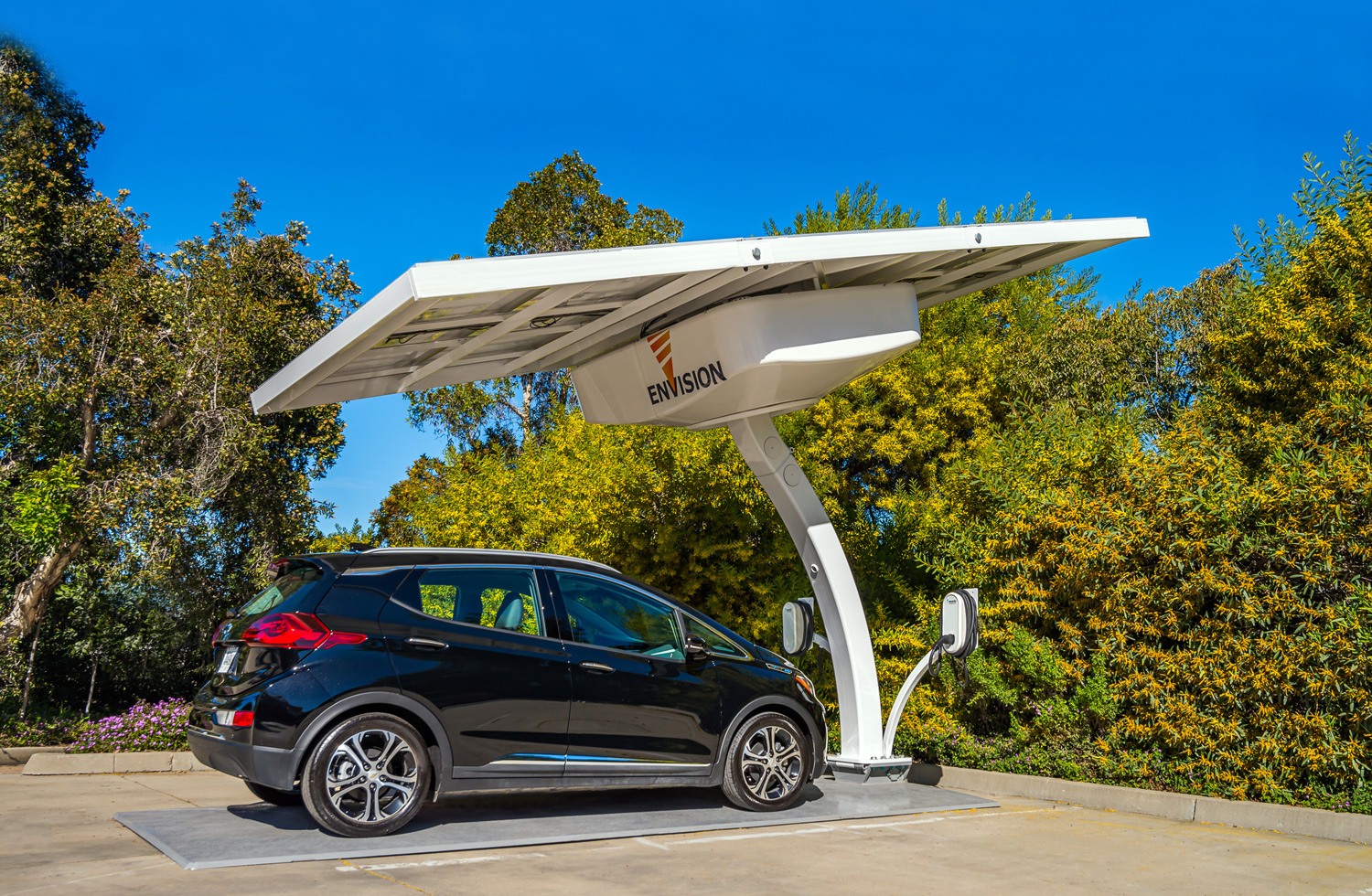 Charging Electric Vehicles Off-Grid